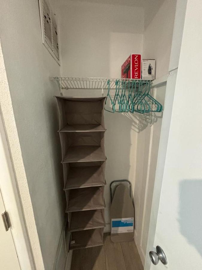 Nice 2 Twin Bedroom - Best Central Location In Miami - Luggage Storage, Parking And Laundry For Free!!!! Esterno foto